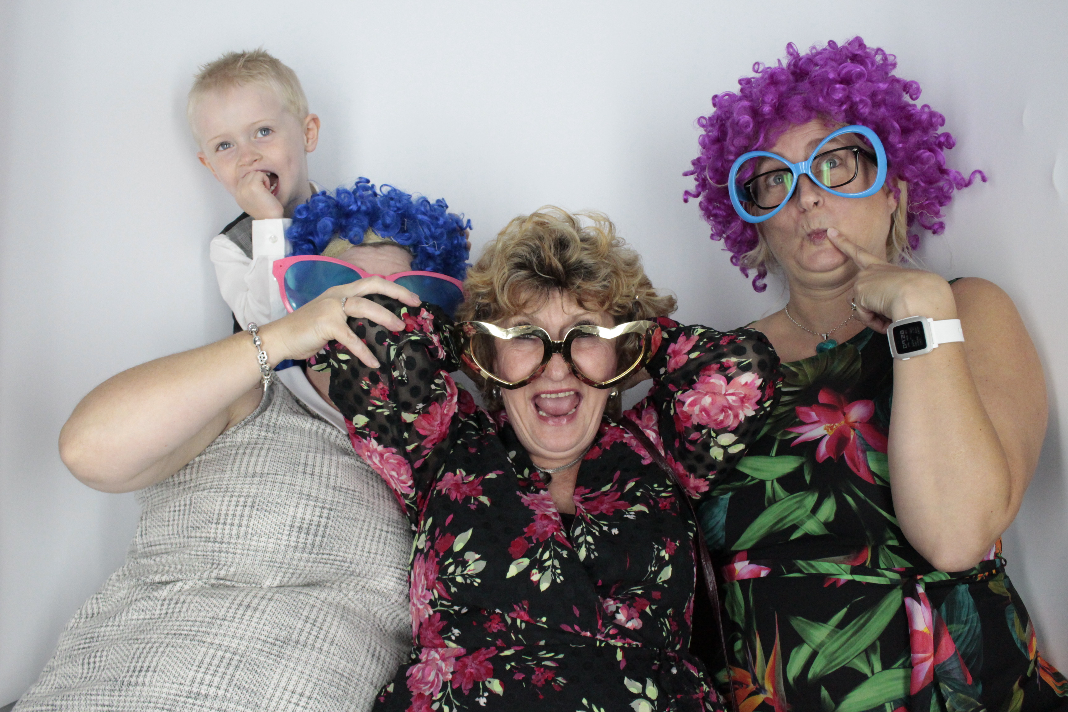 Emma & Karl's Wedding | View more photos from the event at gallery.myphotoboothexperience.co.uk/u/MyPhotoBoothExperienceLtd/Emma-Karls-Wedding